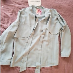 Crush on Casual Bowknot Cape Sleeve blouse in L